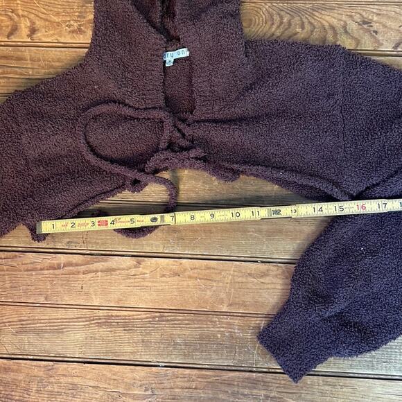 Women’s Ultra cropped ultra soft women’s sweater size medium - Picture 4 of 6